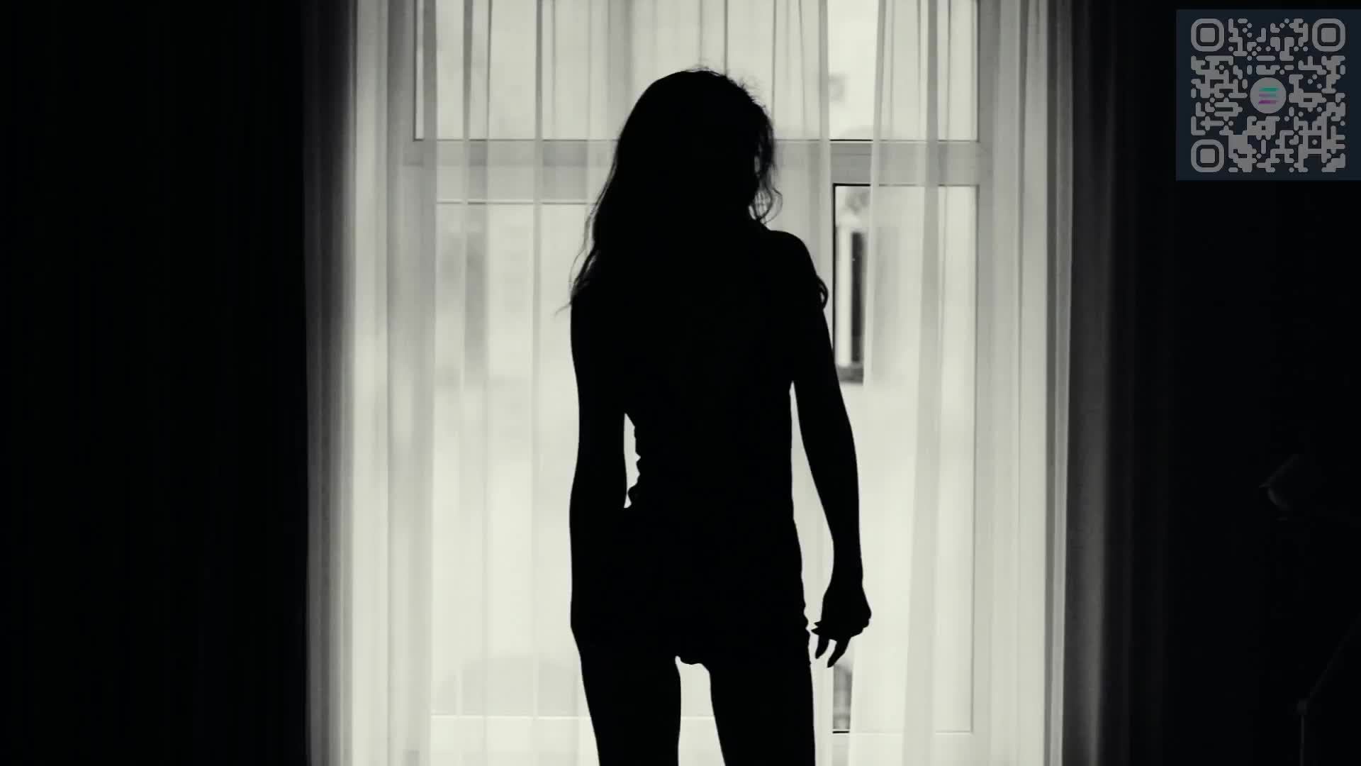 Девушка на кровати .Эротика смотреть онлайн