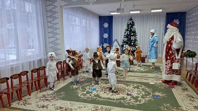 Новогодний утренник во второй группе раннего возраста.mp4 смотреть онлайн