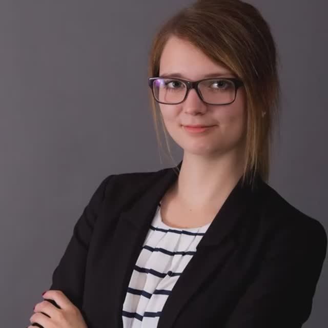 cute girl kissing смотреть онлайн