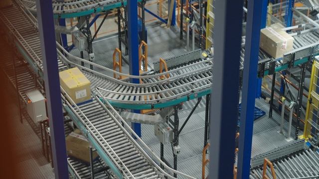 COMITAS автоматизировал склад для компании Глория Джинс