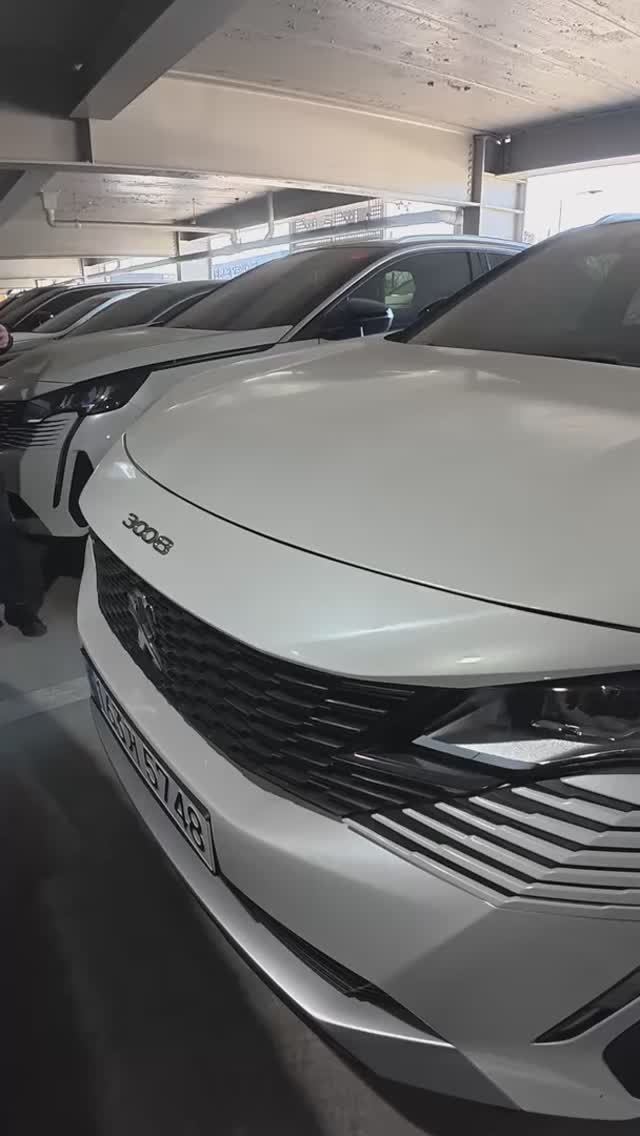 Peugeot 3008, на него оборачиваются  чаще, чем на некоторые «премиум»-бренды