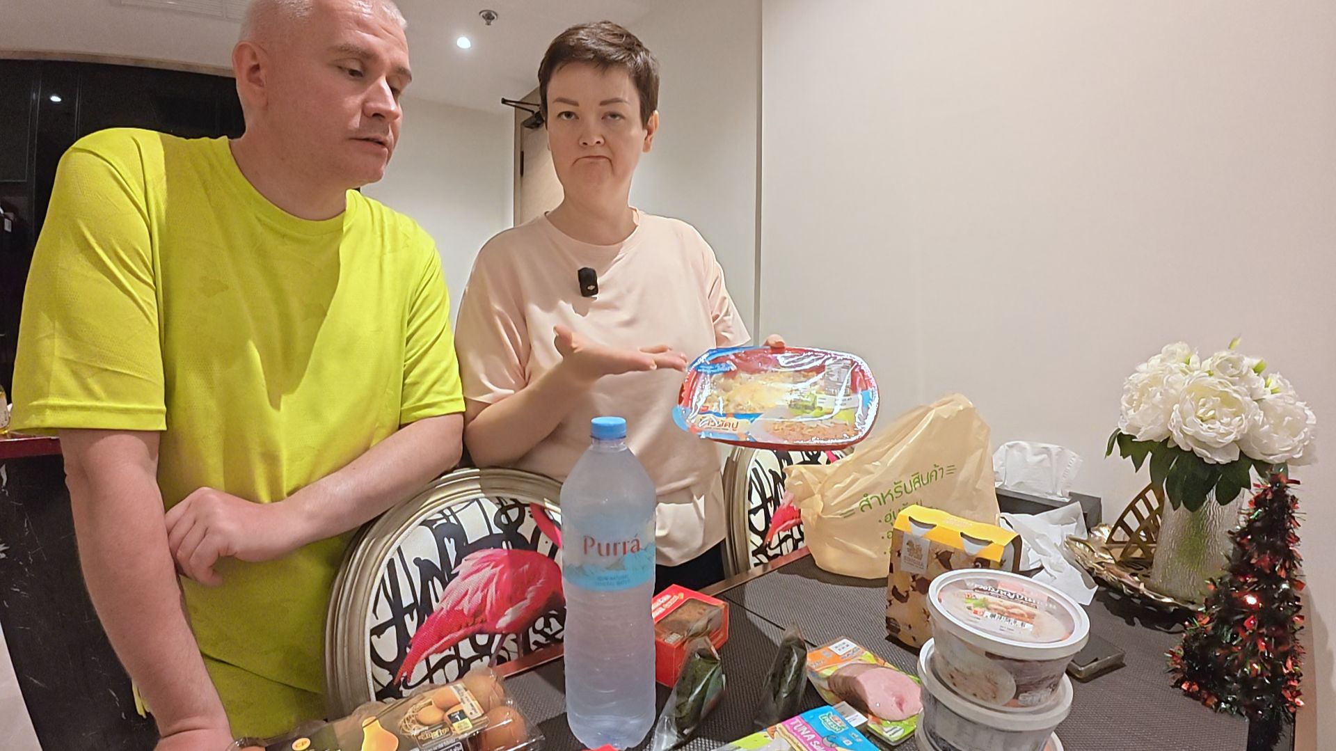 Закупились ПОКУШАТЬ в тайской СЕМЁРОЧКЕ! Что ВКУСНОГО купить в 7/11?! Распаковка продуктов на 3500 р смотреть онлайн