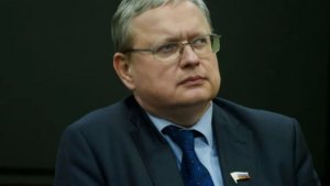 🔴Депутат ГД РФ от партии «Справедливая Россия» Михаил Делягин🔴(Болотная площадь 10.12.2011 года).