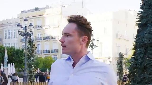 Прости - Прощай Уличный певец тронул Сердца Европейцев Русской песней @ivancalen смотреть онлайн