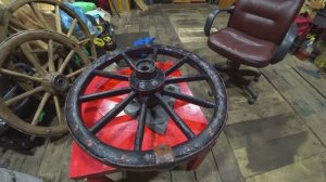 Оригинальный светильник (Люстра) Из колеса от гужевой повозки