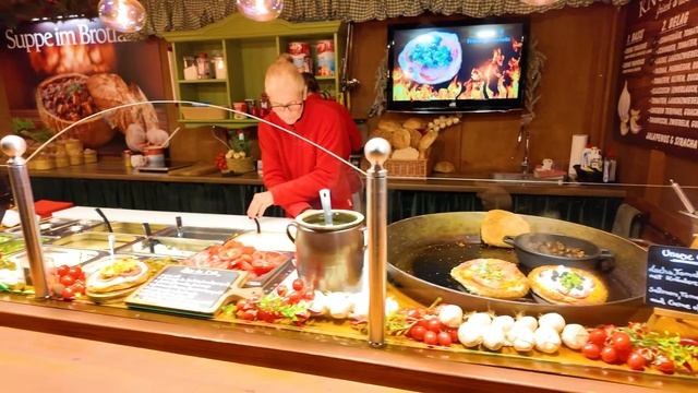 Рождественский Берлин ночные улицы и праздничная жизнь города 🎄🌃✨ смотреть онлайн