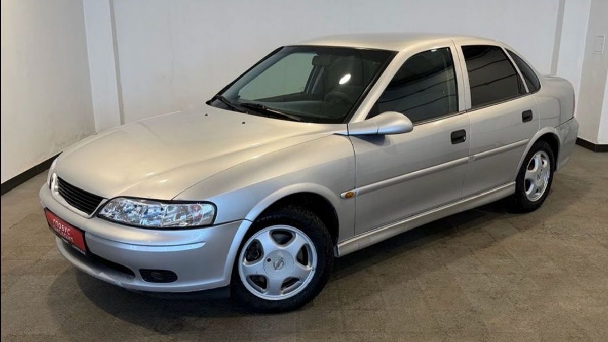 Видеопрезентация Opel Vectra B, 1999 смотреть онлайн