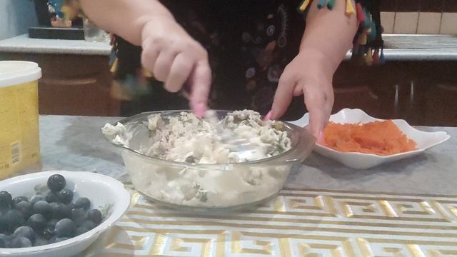 Новогодний салат Варежка деда Мороза. смотреть онлайн