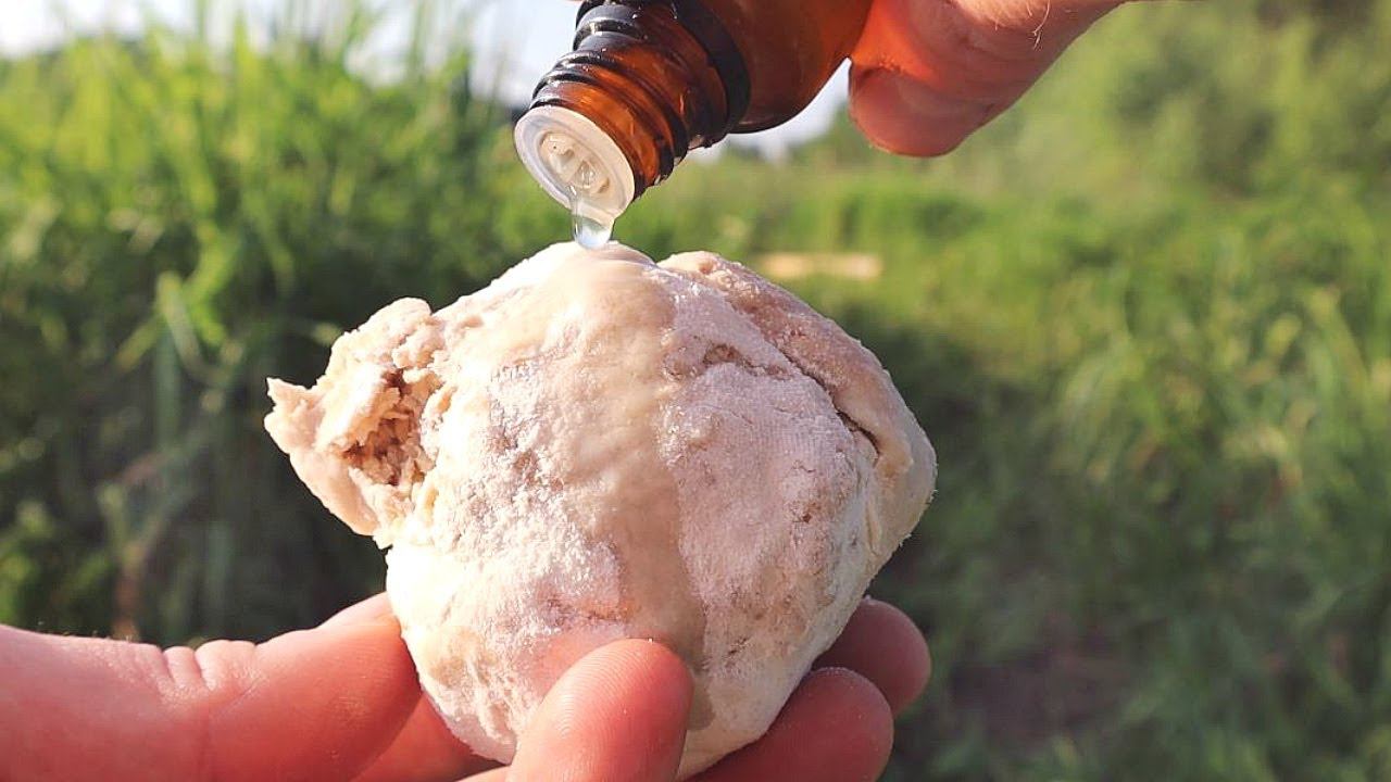 Две три аптечных капли на хлеб и стойкий запах собирает всего карася и карпа с пруда. Уделываю всех. смотреть онлайн