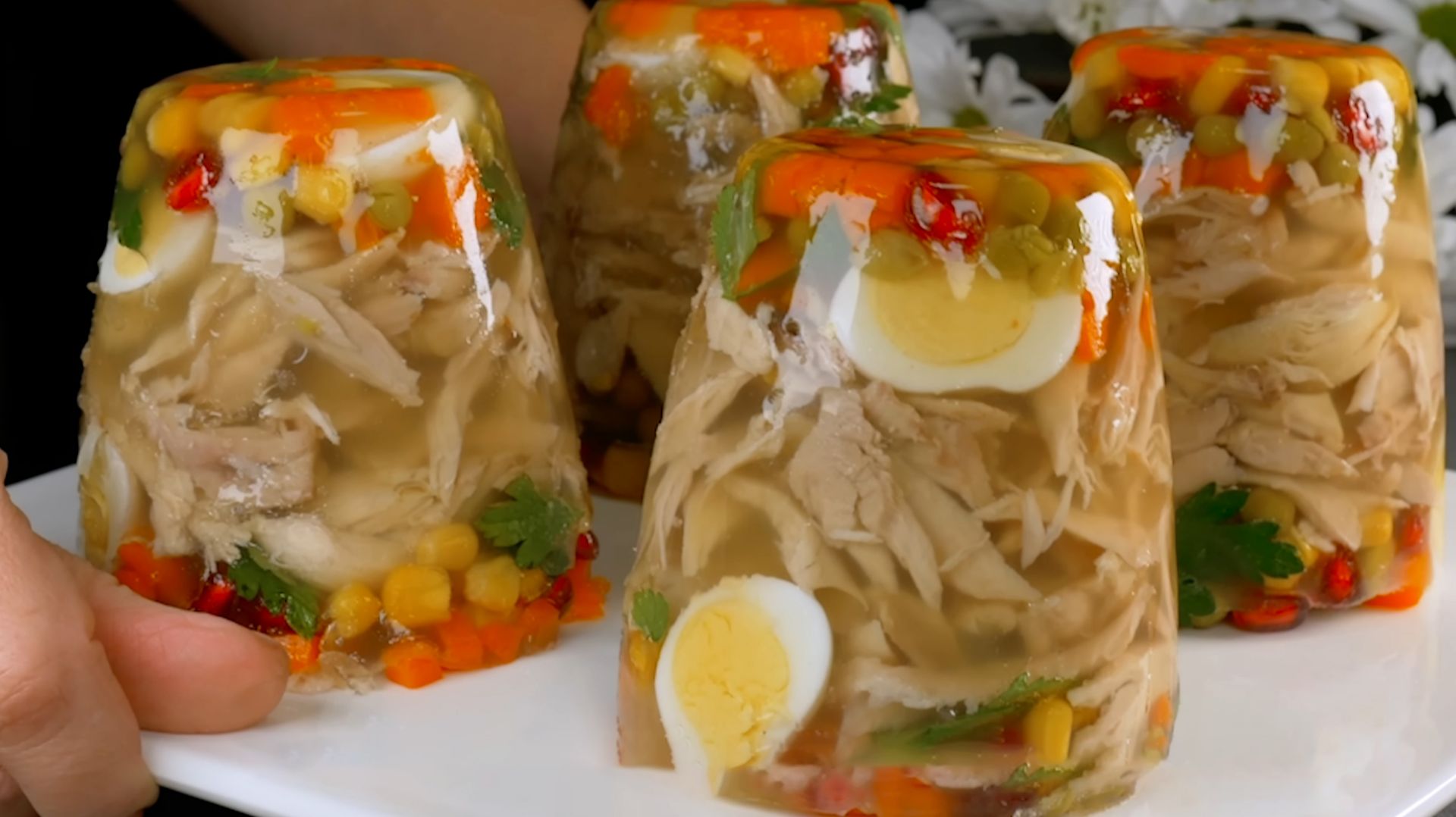 БЫСТРЫЙ ХОЛОДЕЦ ИЗ КУРИЦЫ, ну Очень простой и Вкусный рецепт. КАК ПРИГОТОВИТЬ ХОЛОДЕЦ. смотреть онлайн