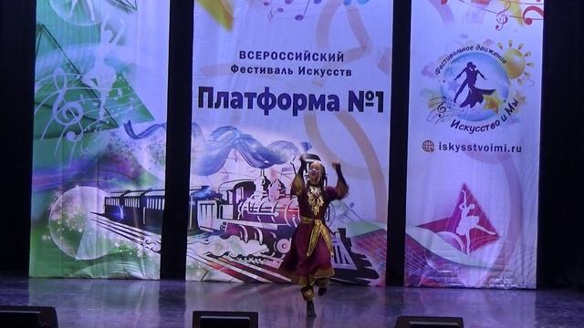 Детский танцевальный коллектив "Родничок", "Аварский танец" исп. Бекрина Дарья смотреть онлайн