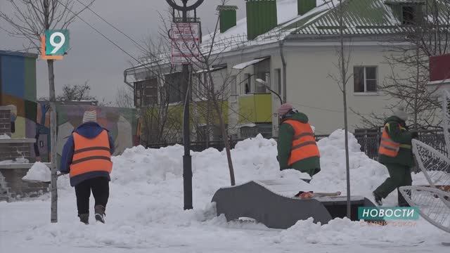 "Город засыпает - просыпаются коммунальщики": Старый Оскол вышел на борьбу со снегом смотреть онлайн