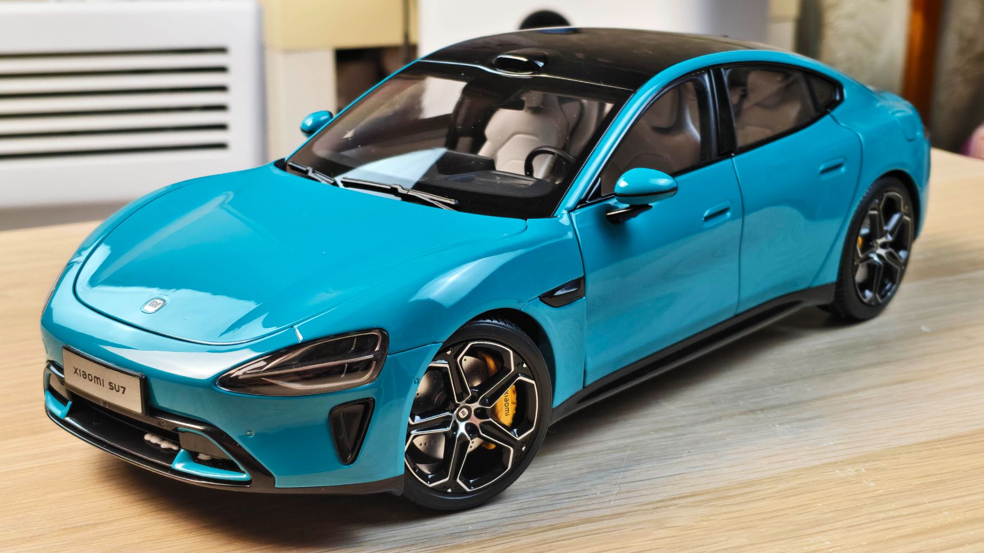 БОЛЬШАЯ МОДЕЛЬ XIAOMI SU7 MAX 1:18 смотреть онлайн