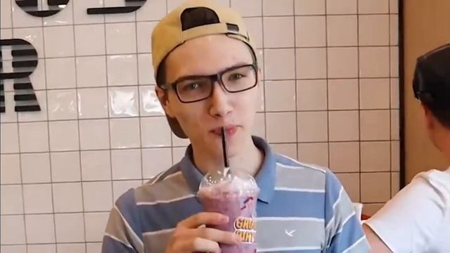 grima Шейк это проклятый коктейль не пей никогда Гришей смотреть онлайн