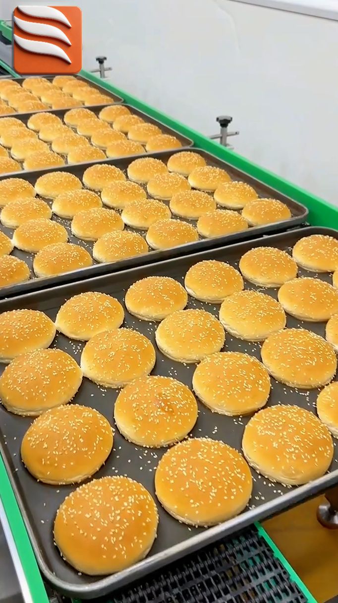 Приготовление булочек для гамбургеров