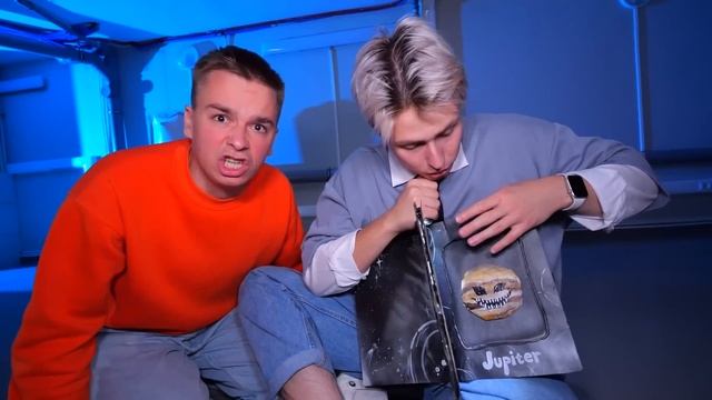 НИКОГДА НЕ СМОТРИ ВСЕ ФИЛЬМЫ THE MOON WAKES UP В 3:00 НОЧИ!! смотреть онлайн