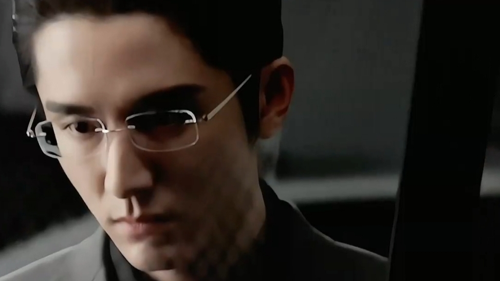 Профессор Инь Фэн в полиции