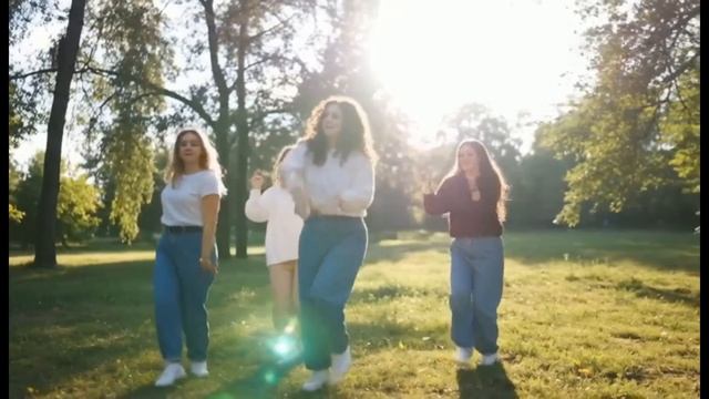 Я у твоих ног!