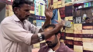 Массаж головы пакистанского парикмахера за 150 рупи