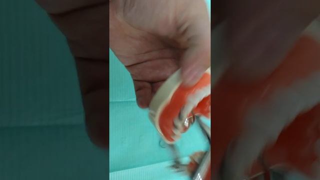 Клампы(кламмера) для рабердама #B4 и #44. Резцы и клыка. Фр смотреть онлайн