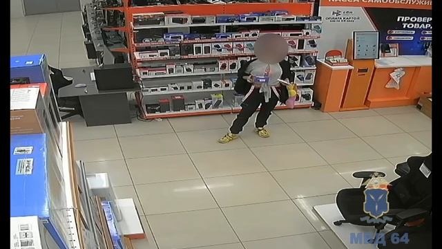 Саратовчанка нанесла ущерб магазину техники смотреть онлайн
