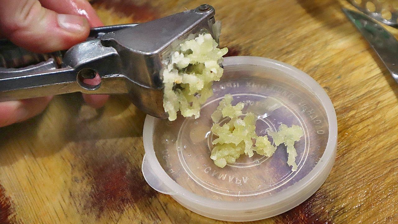 Это очень выручает осенью когда карп и карась отказываются брать на другие насадки. смотреть онлайн