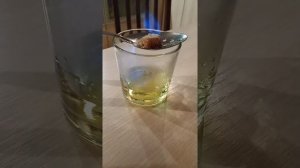 как пьют абсент...