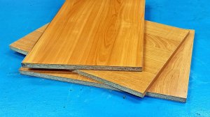 Сосед по гаражу удивил своей самоделкой из обрезков фанеры