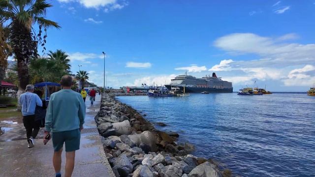 Кушадасы прогулка по старому городу базару порту и побережью 🌊🏘️✨ смотреть онлайн