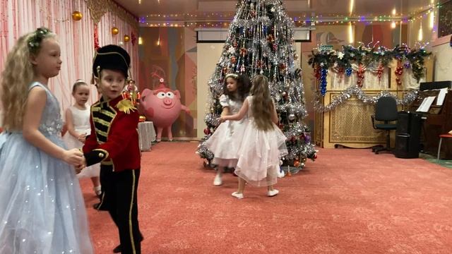 Ирландская полька. Группа №6 "Искорки" смотреть онлайн