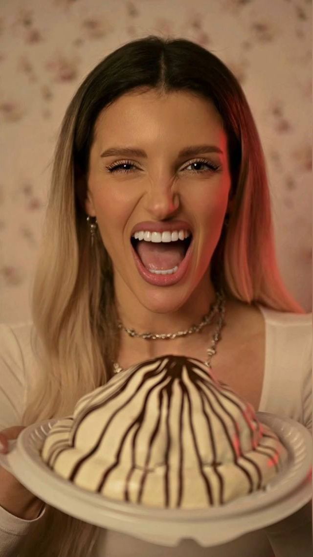 AZALI ПАНЧО - САМА!