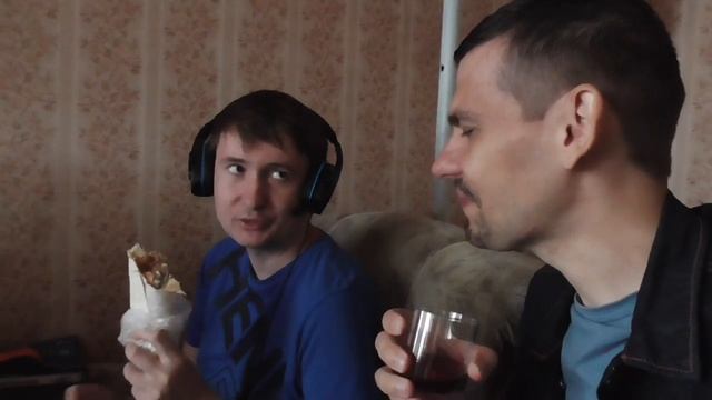 В ГОСТЯХ У ИЛЬИ \ ДЕГУСТИРУЕМ ШАУРМУ ИЗ ЛАРЬКА \ ПЬЕМ КР смотреть онлайн