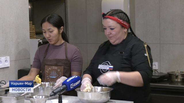 ДЛЯ НОВОГОДНЕГО СТОЛА смотреть онлайн