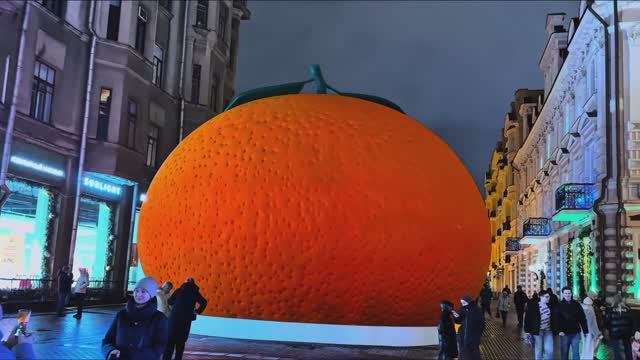 Рождественская прогулка по Старому Арбату новогодние украшения 2026 🎄 смотреть онлайн