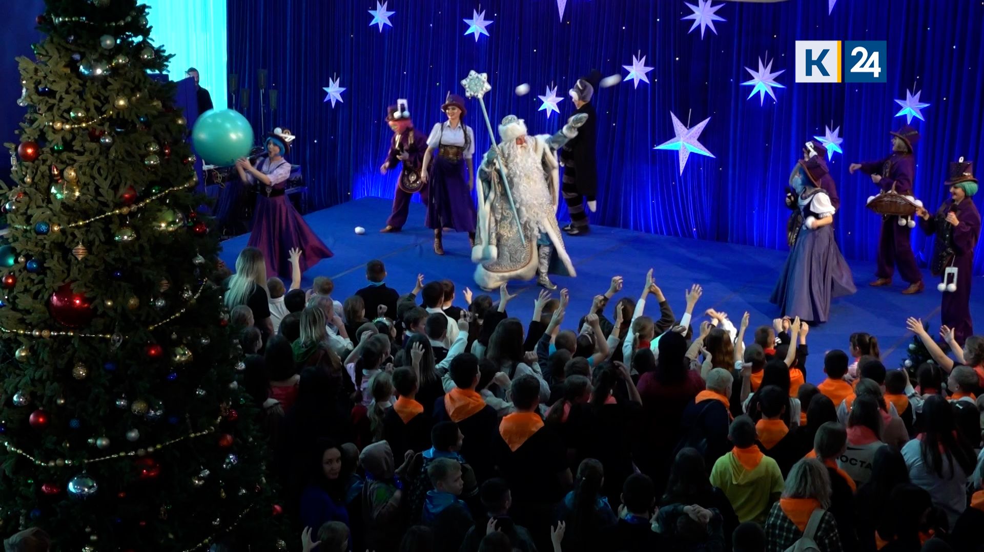 Губернаторская елка прошла в Музыкальном театре Краснодара смотреть онлайн