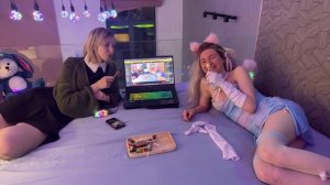 Ksufee ( Ксюфи) и Ксюша 2 ведут стрим на твиче