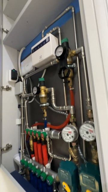 Стильно, удобно, функционально: Обзор реализованного проекта ванной комнаты