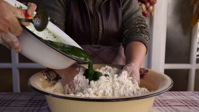 Kənd Həyatı. Рецепт домашней пасты из свежих ингредиентов смотреть онлайн