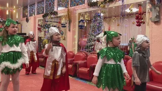 Песня на английском языке. Группа №10 "Солнечные зайчики" смотреть онлайн