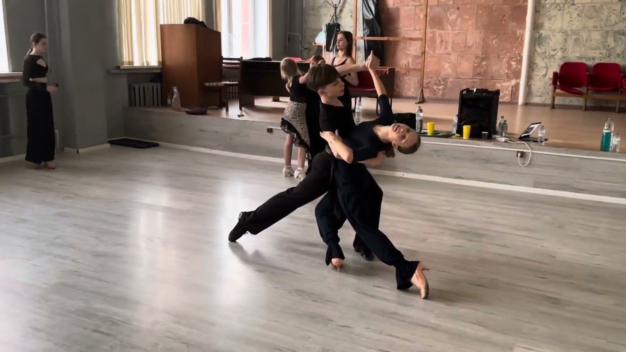 Мощь в медленном вальсе #dance #dancevideo #спорт #красивыепары #moscow #ballroom #танцы #мочим