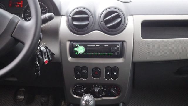 Renault Sandero смотреть онлайн