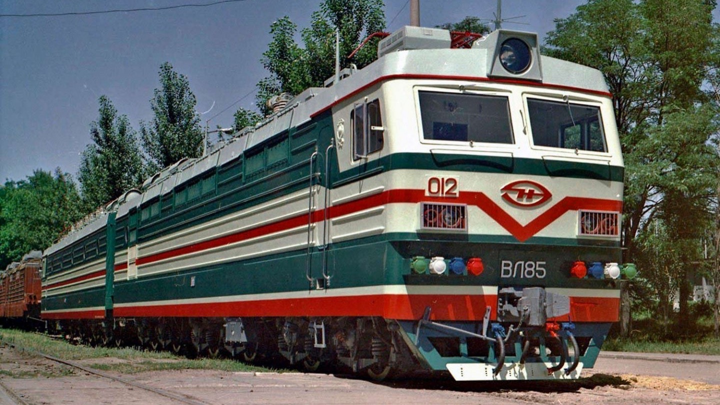 Поездатые Истории - про ВЛ85