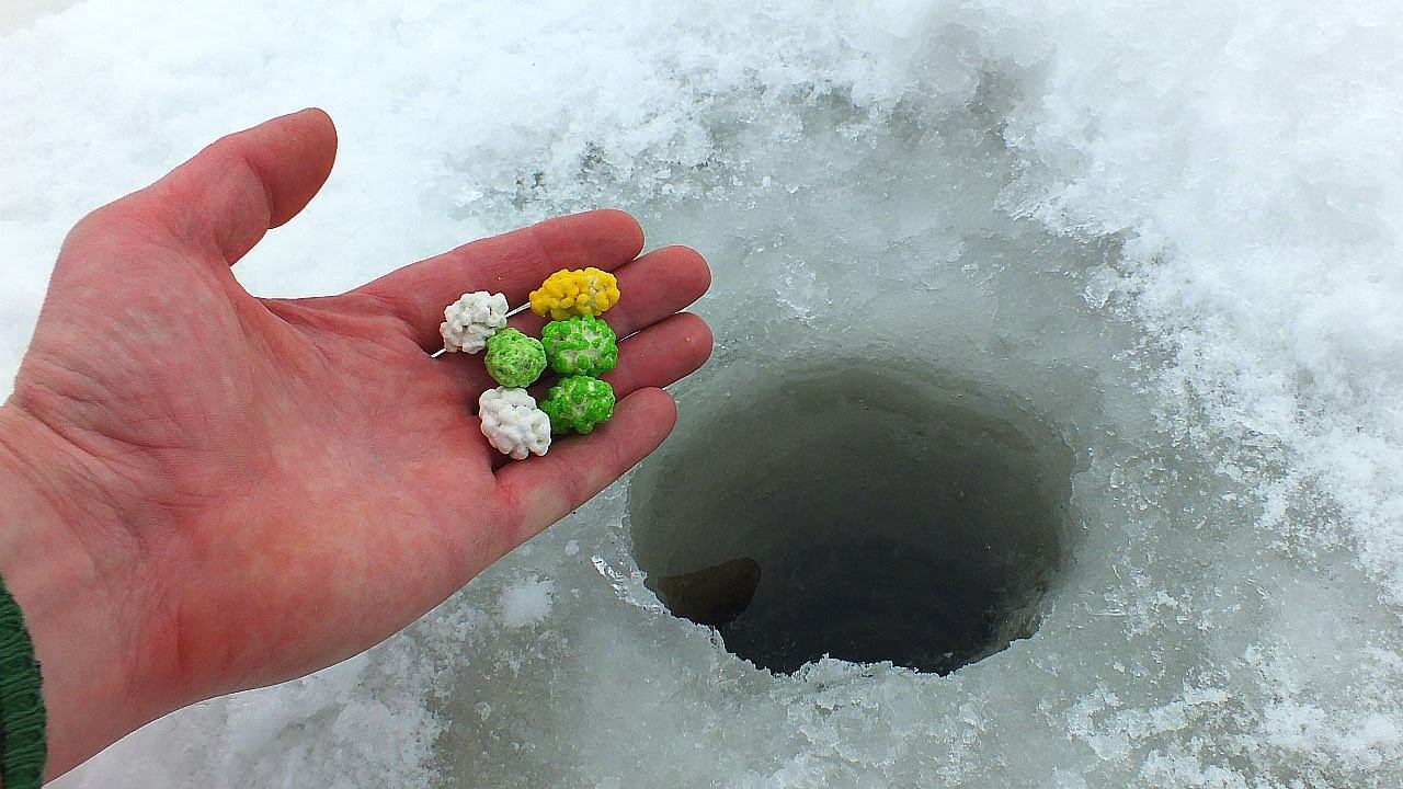 По мартовскому льду эта подкормка работает как магнит для рыбы!Сыпьте это в лунку в феврале-марте! смотреть онлайн