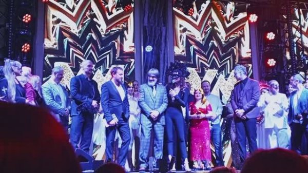 ПЕСНИ НА РУССКОМ! От режиссера Ирины Карташовой - режиссеру Елизавете Романовой!! С НОВЫМ ГОДОМ!