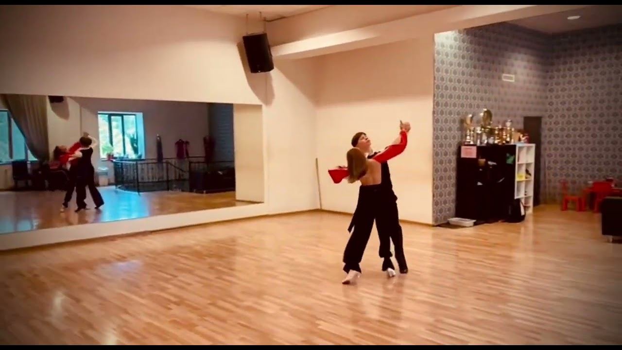 Нежный вальс #dance #dancevideo #спорт #красивыедевочки #красивыепары #latin #ballroom #хотимвтоп