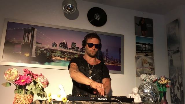 РУССКАЯ ДИСКОТЕКА 90-2000 । ЛЮБИМЫЕ ТАНЦЕВАЛЬНЫЕ ХИТЫ 90-2 смотреть онлайн