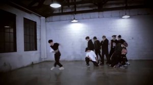 Stray kids "Double knot" dance practice mirror
