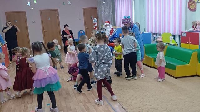 ПОЛИЦЕЙСКИЙ ДЕД МОРОЗ смотреть онлайн