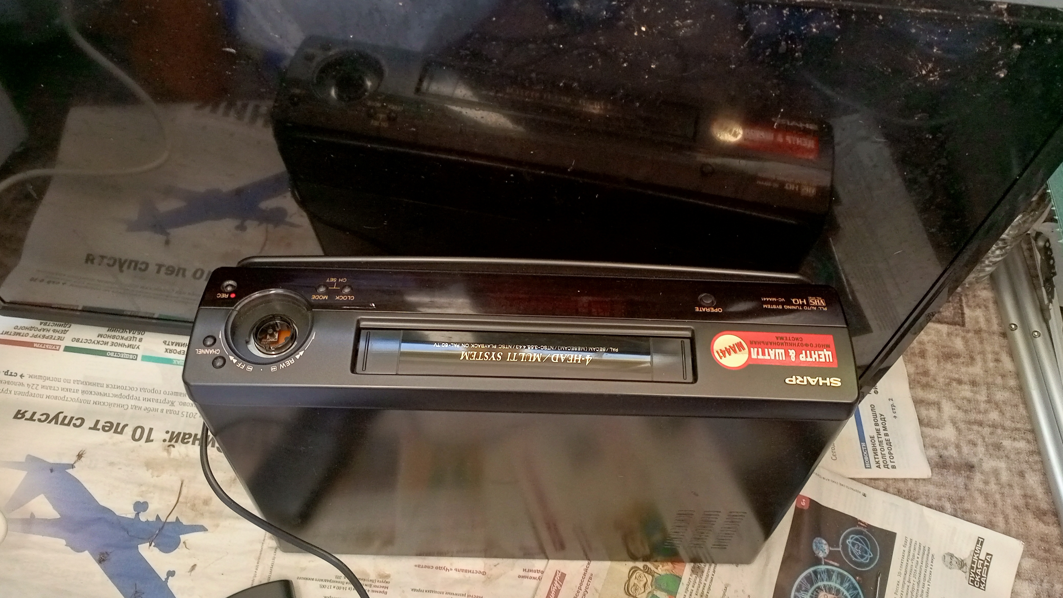 разбираем старый видеомагнитофон и плазму. смотреть онлайн