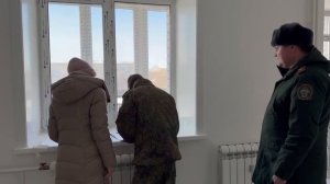 Вручение квартиры сироте-участнику СВО в Амурской области